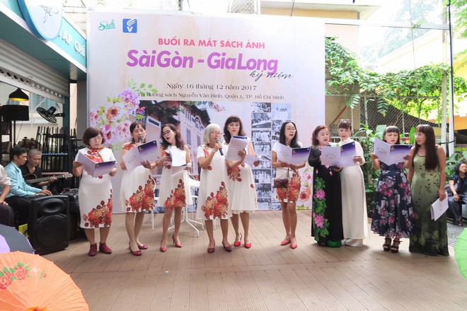 Nữ sinh Sài Gòn – Gia Long xưa đẹp mê hoặc lòng người với hình ảnh áo dài tím - Ảnh 3.