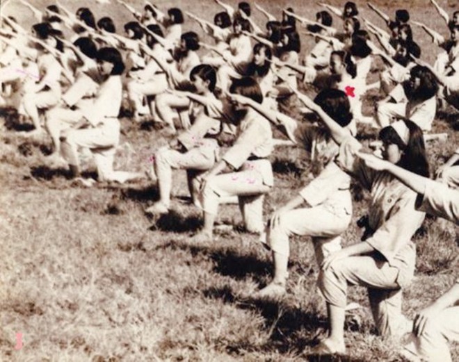 Nữ sinh Sài Gòn – Gia Long xưa đẹp mê hoặc lòng người với hình ảnh áo dài tím - Ảnh 10.