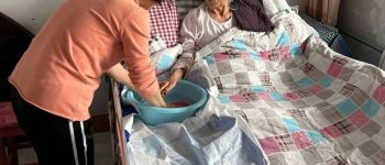 Đi làm giúp việc nhưng muốn đón cả mẹ già lên ở cùng, cô chủ liền ra tay xử lý khiến tôi rơi nước mắt