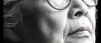 Cha mẹ còn đời ta còn chốn quay về